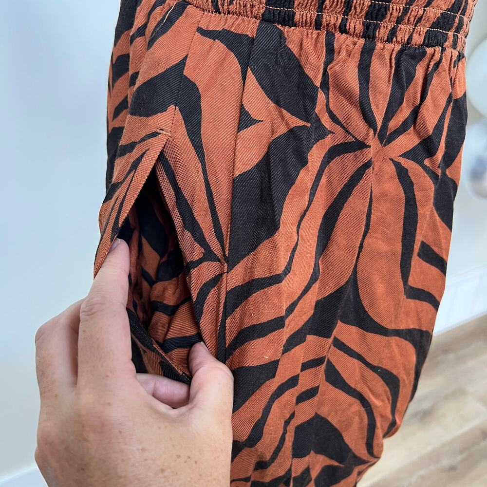 ANTHROPOLOGIE Women's Printed Balloon-Leg Jumpsuit Size SP In Dark Orange - Picture 6 of 13